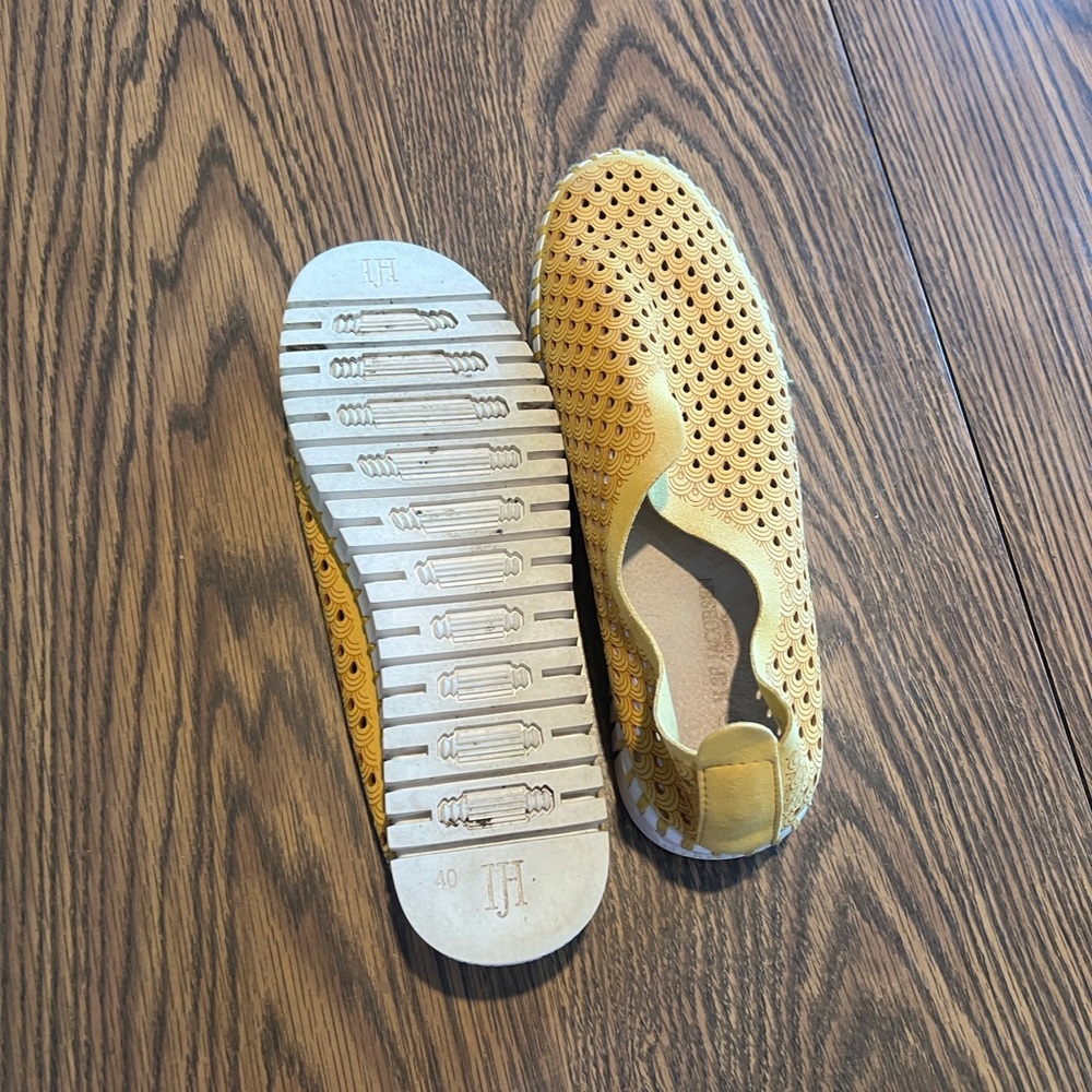 Ilse Jacobsen HORNBAEK Women's Tulip Shoes in a perforated yellow - Picture 5 of 5
